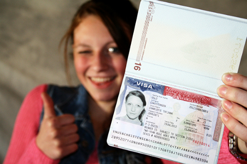 Thủ tục cấp thẻ tạm trú cho người nước ngoài